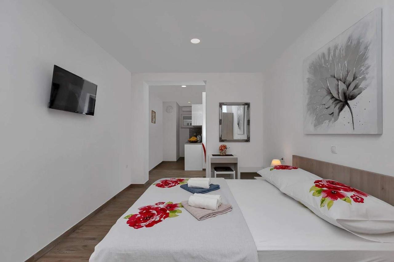 Apartman-Studio Meri Макарська Екстер'єр фото